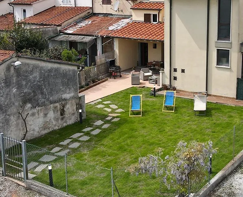 La Casa Di Alby Villa Torre del Lago Puccini 0*,  Italy